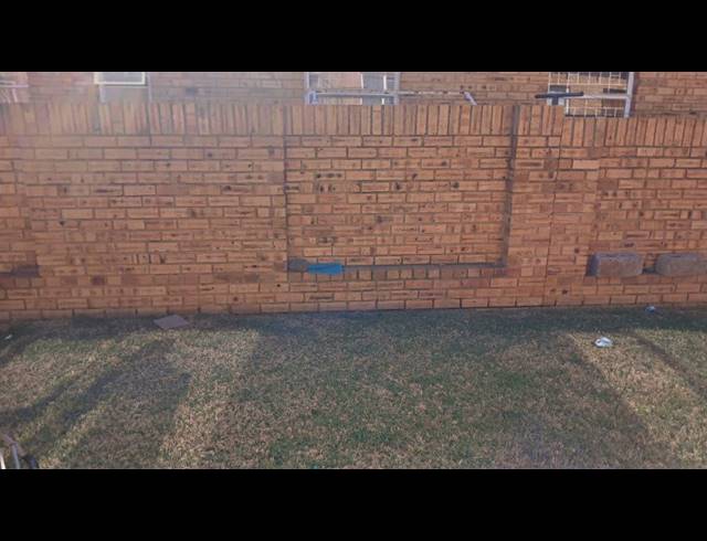 2 BEDROOM SECTIONAL TITLE FOR SALE IN FINSBURY
